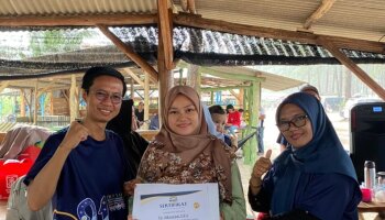 Ketua Prodi BKPI Raih Penghargaan Dosen Ter-Rapi Fakultas Tarbiyah 2026